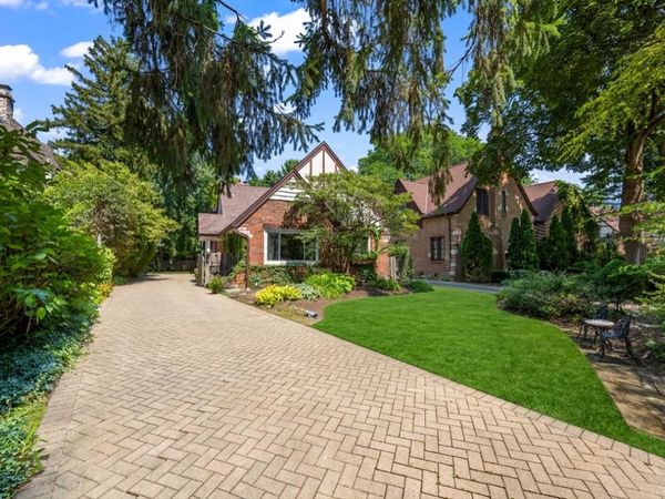 1216 E Mayfair Road , Arlington Heights, IL 60004