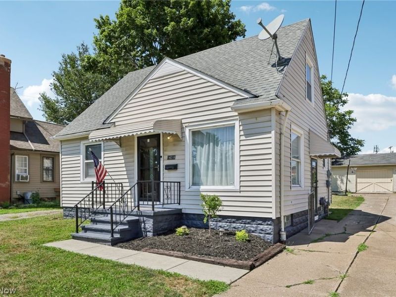 14216 Berwyn Avenue, Cleveland, OH 44111 Photo 1