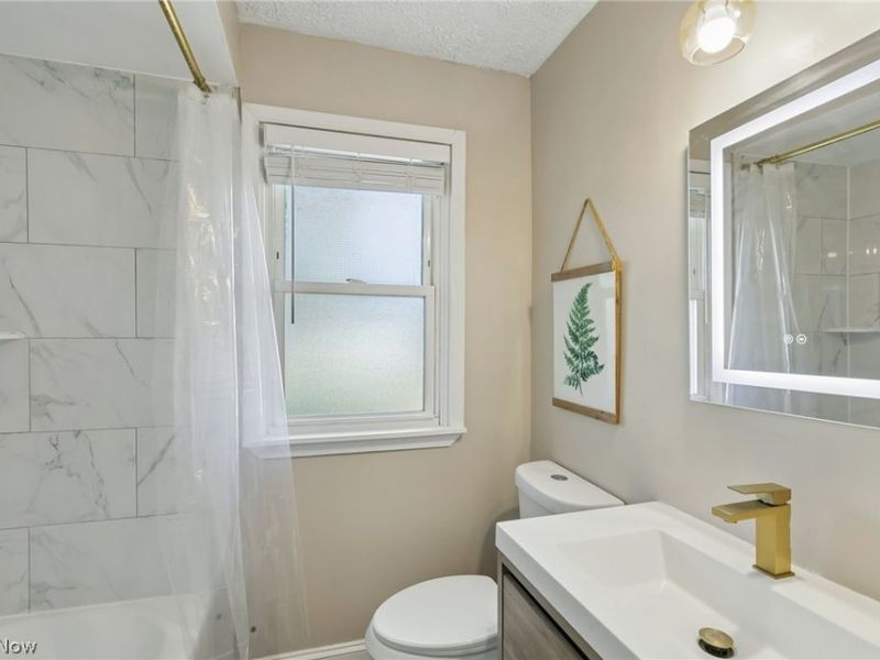 14216 Berwyn Avenue, Cleveland, OH 44111 Photo 12