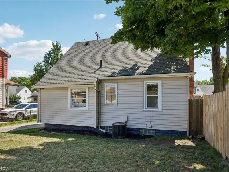 14216 Berwyn Avenue, Cleveland, OH 44111 Photo 25