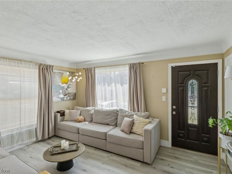 14216 Berwyn Avenue, Cleveland, OH 44111 Photo 3
