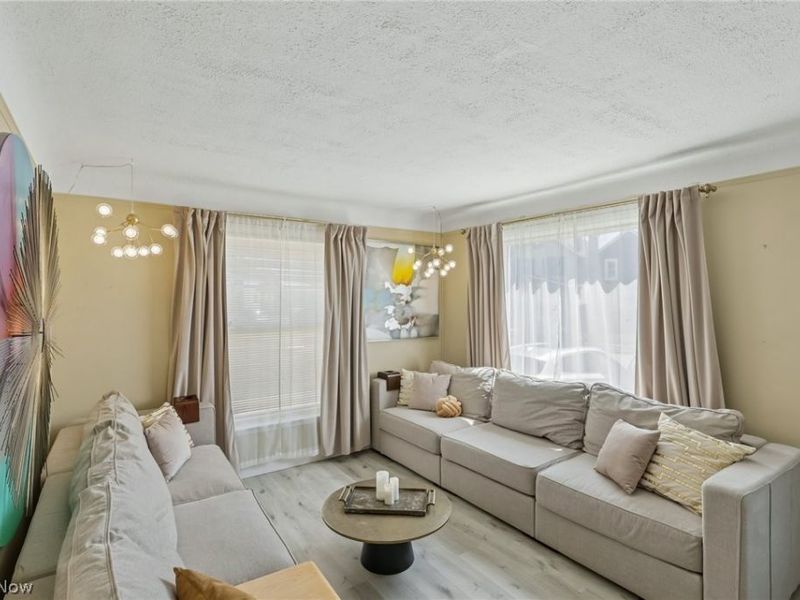 14216 Berwyn Avenue, Cleveland, OH 44111 Photo 4