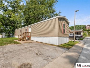 4420 N 127th Plaza, Unit 26, Omaha, NE 68164
