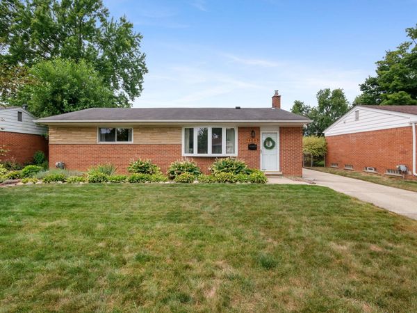 14587 Blue Skies Street, Livonia, MI 48154