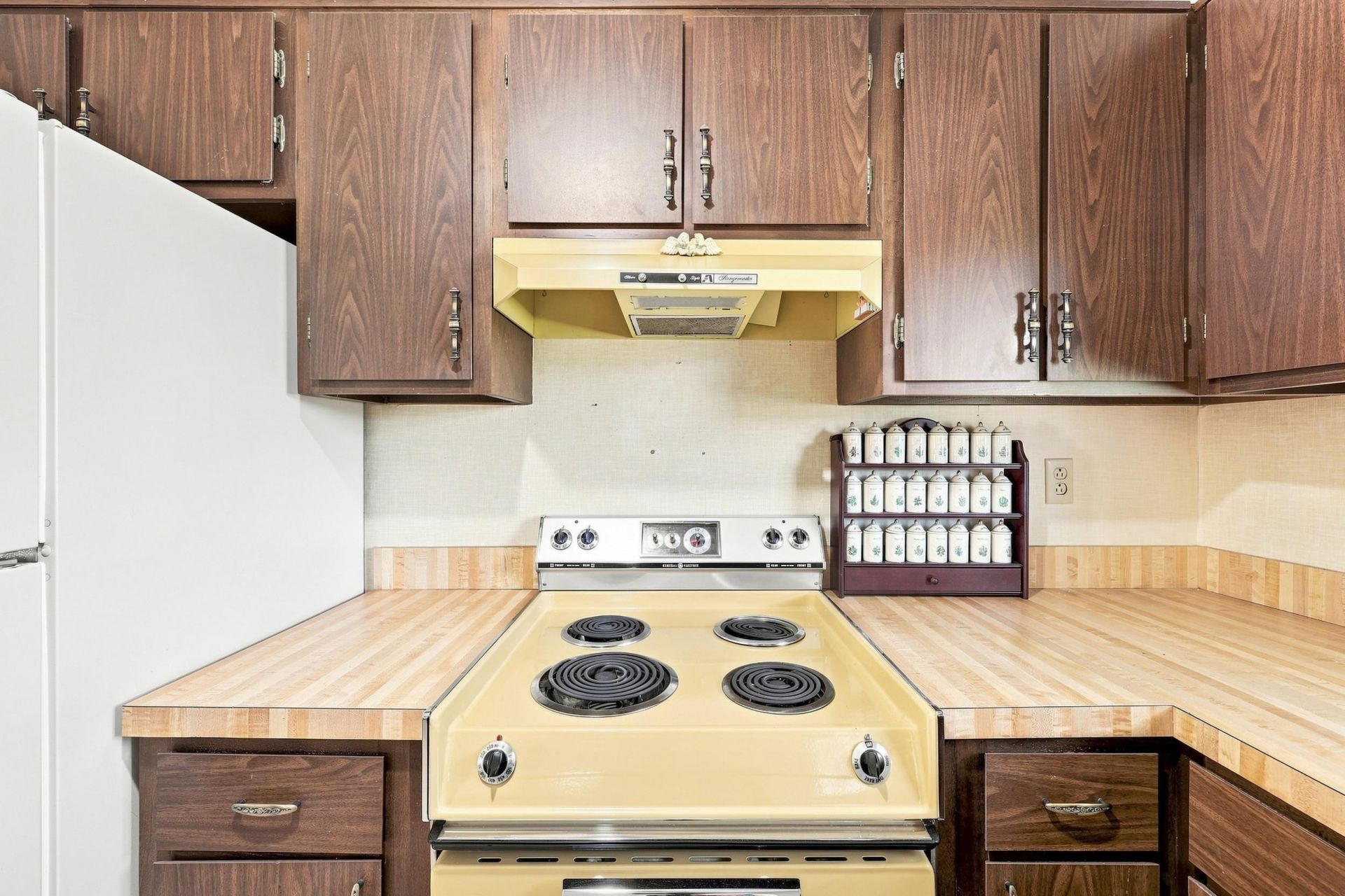 5069 Watergate Dr. Photo 10