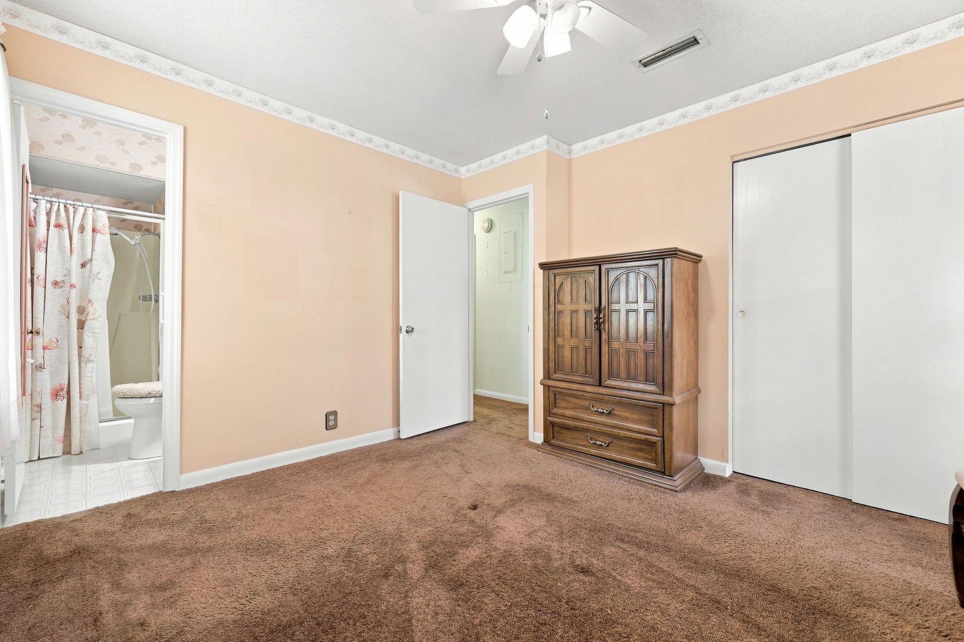 5069 Watergate Dr. Photo 18