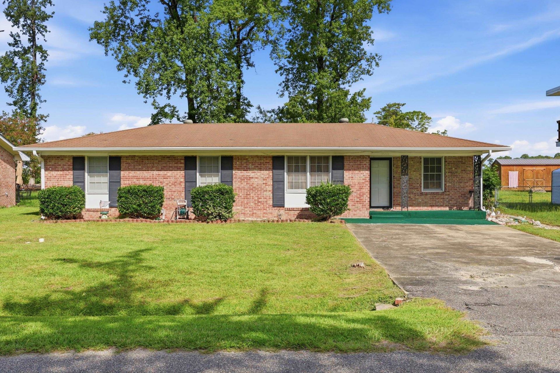 5069 Watergate Dr. Photo 2