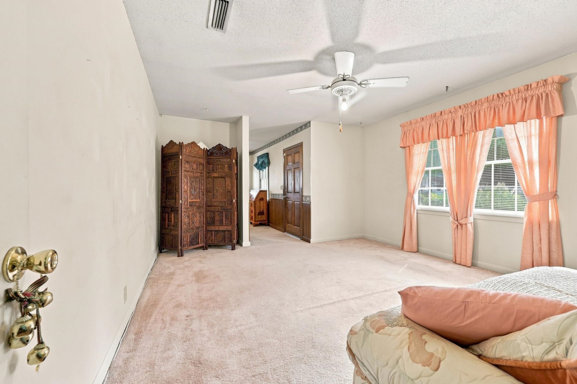 5069 Watergate Dr. Photo 22