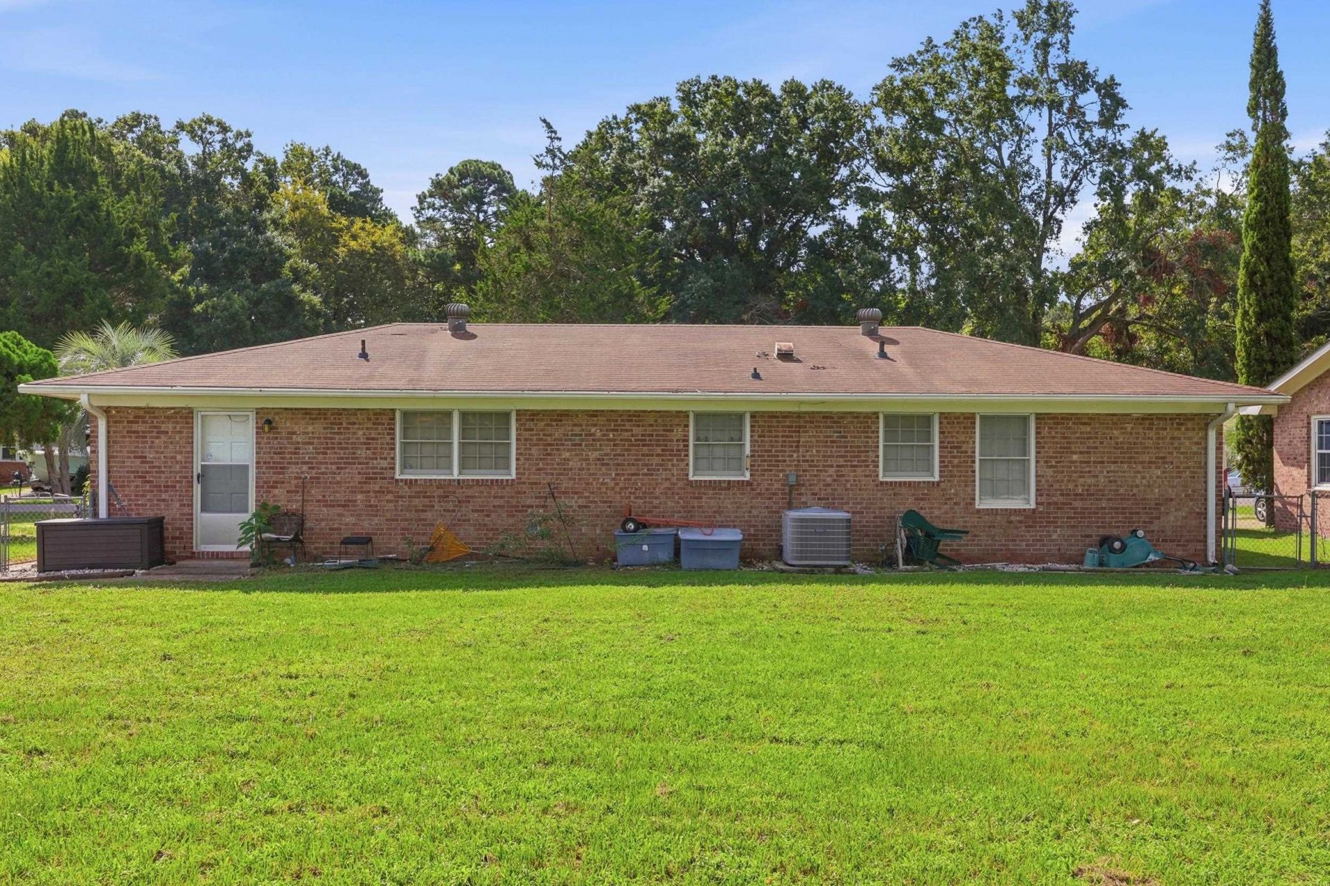 5069 Watergate Dr. Photo 27