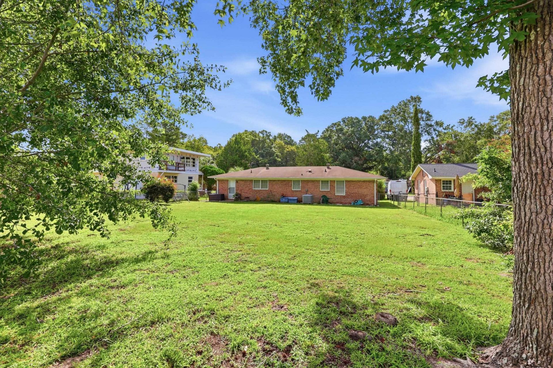 5069 Watergate Dr. Photo 32