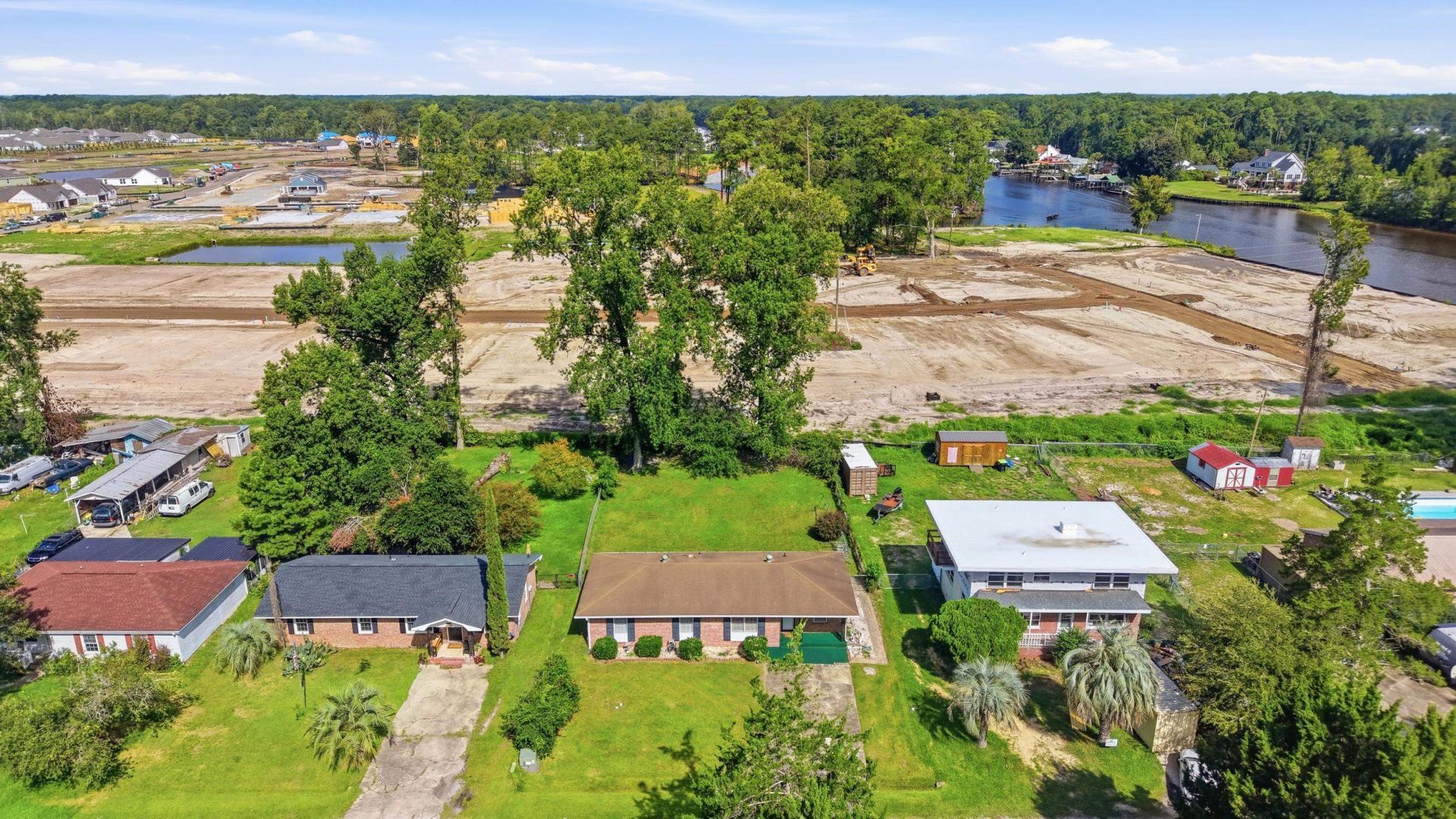 5069 Watergate Dr. Photo 36