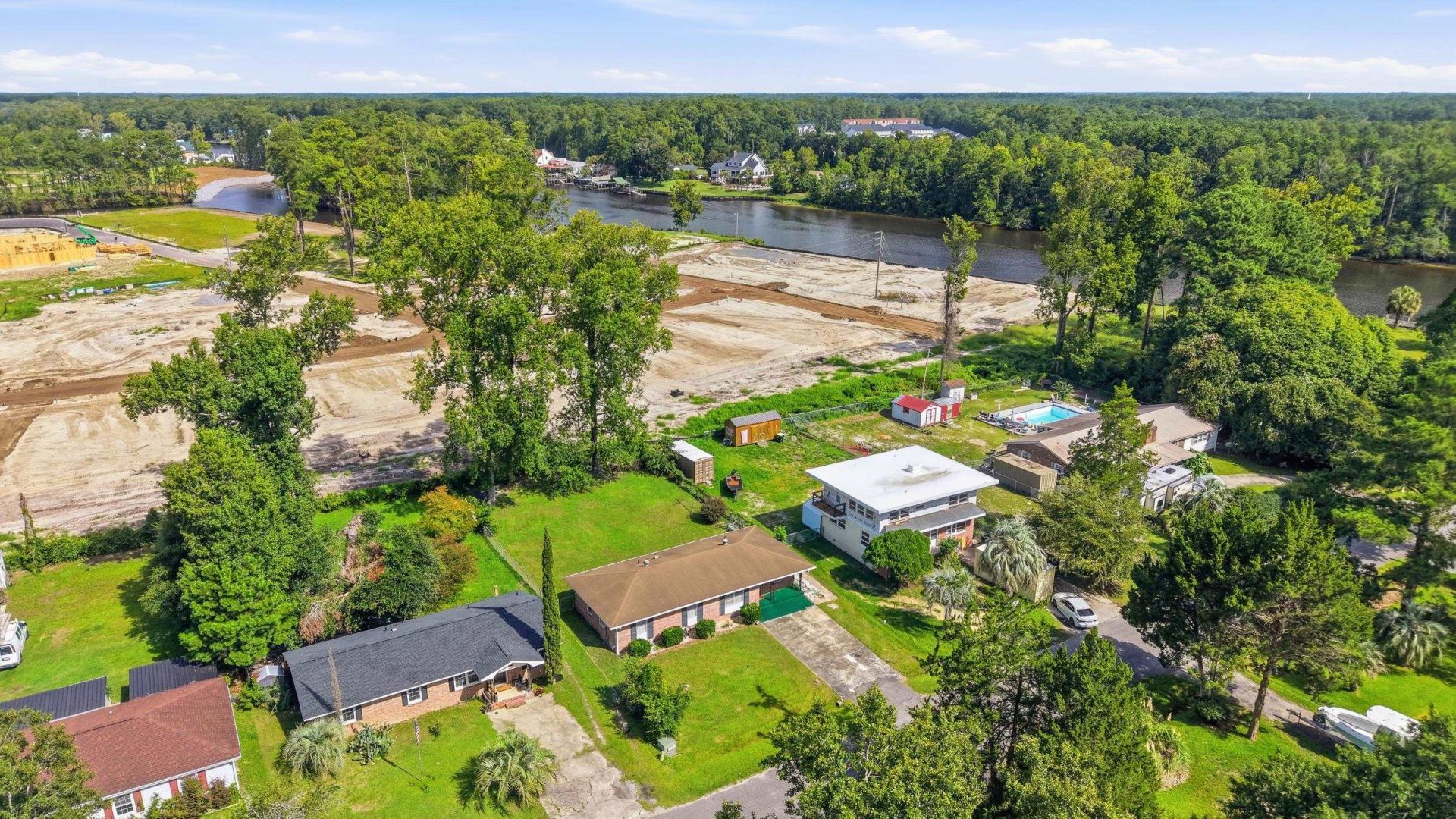 5069 Watergate Dr. Photo 37
