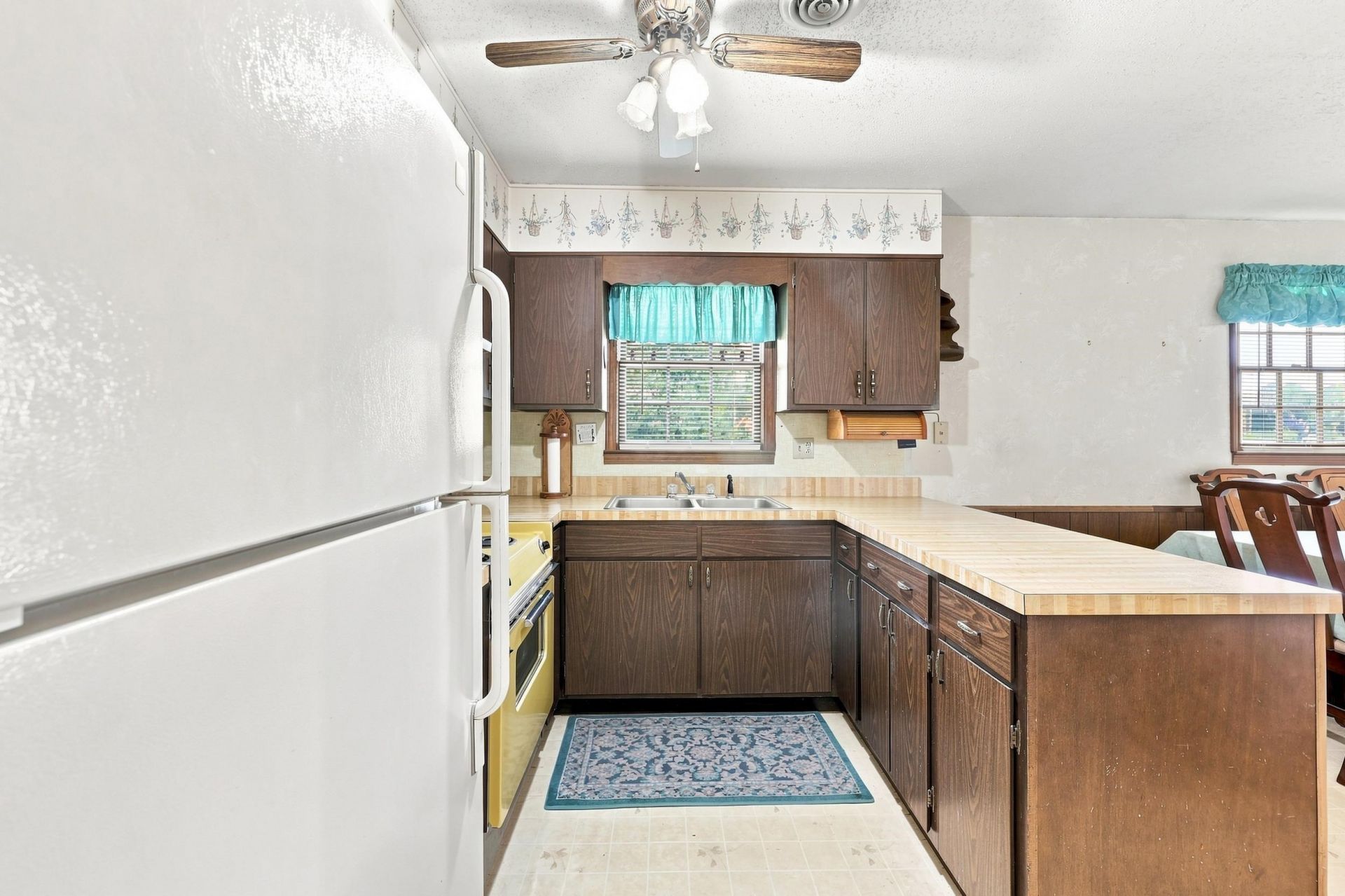 5069 Watergate Dr. Photo 8