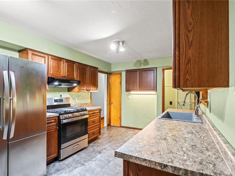 1989 N Longview Street, Beavercreek, OH 45432 Photo 11
