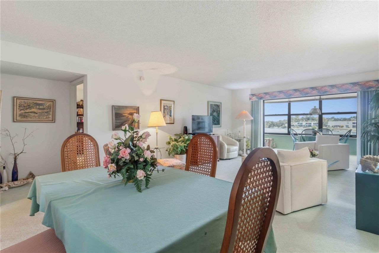 514 Spring Lakes Boulevard , Bradenton, FL 34210 Photo