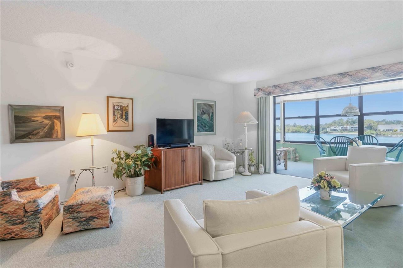 514 Spring Lakes Boulevard , Bradenton, FL 34210 Photo