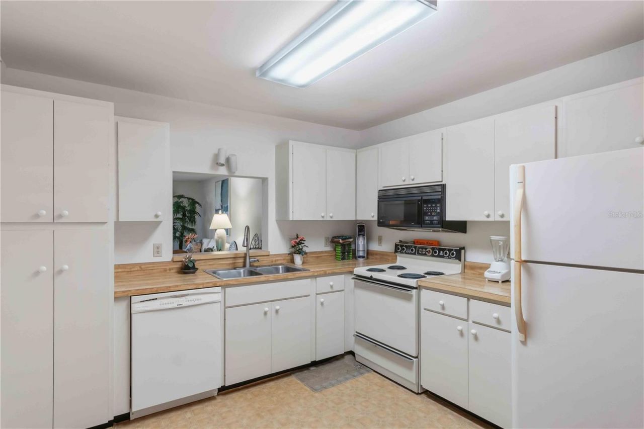 514 Spring Lakes Boulevard , Bradenton, FL 34210 Photo