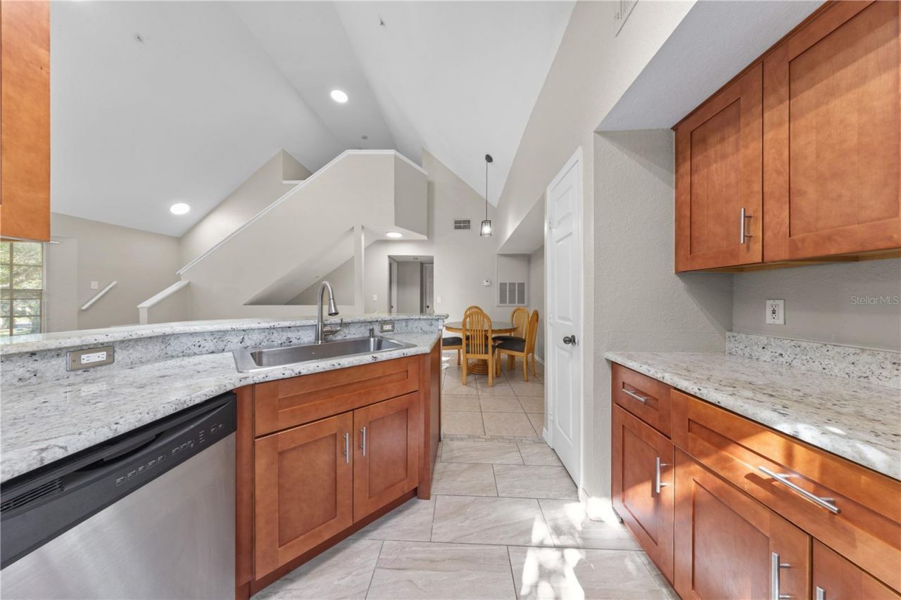 6340 Raleigh Street , Unit 1011, Orlando, FL 32835 Photo
