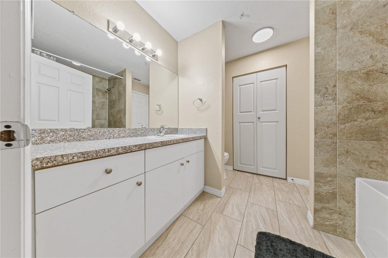 6340 Raleigh Street , Unit 1011, Orlando, FL 32835 Photo