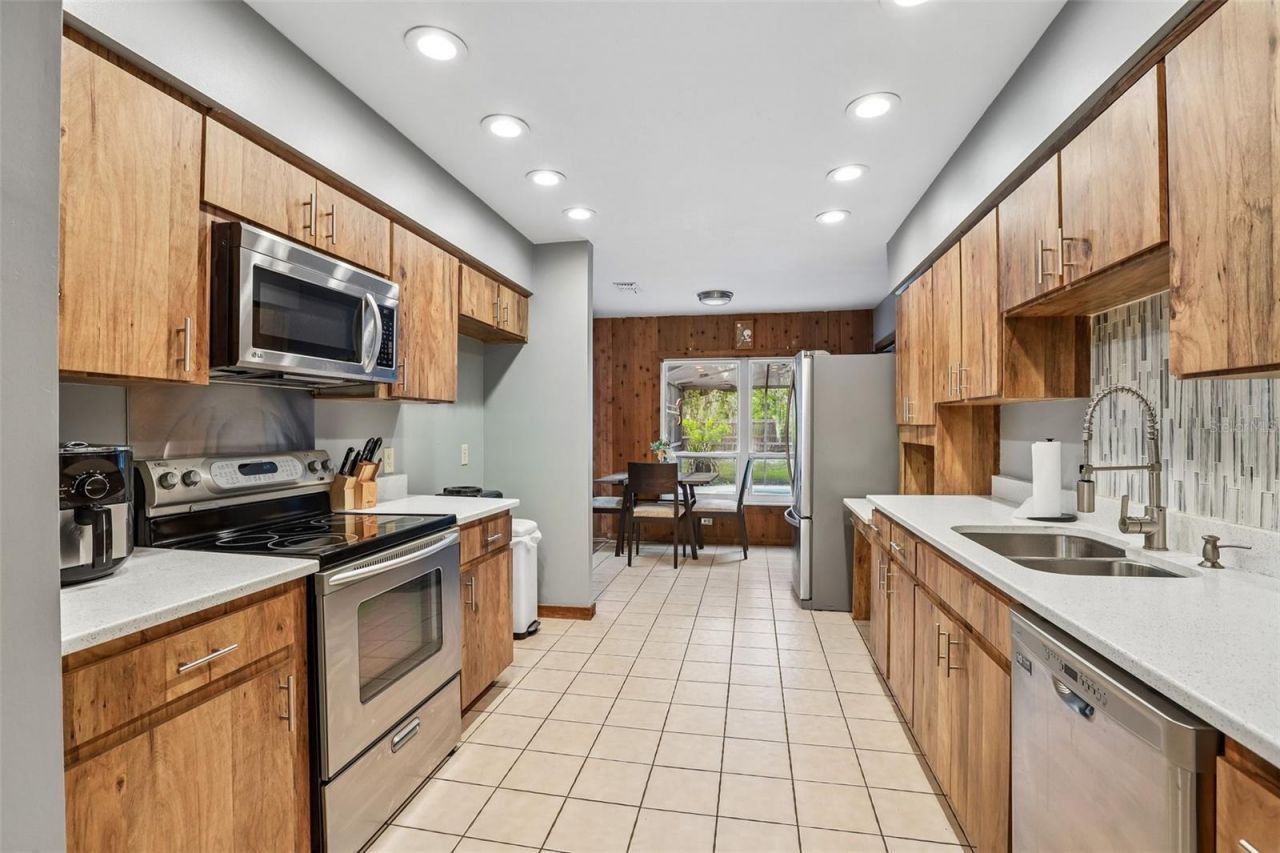 4603 Ridgecliff Drive, Brandon, FL 33511 Photo