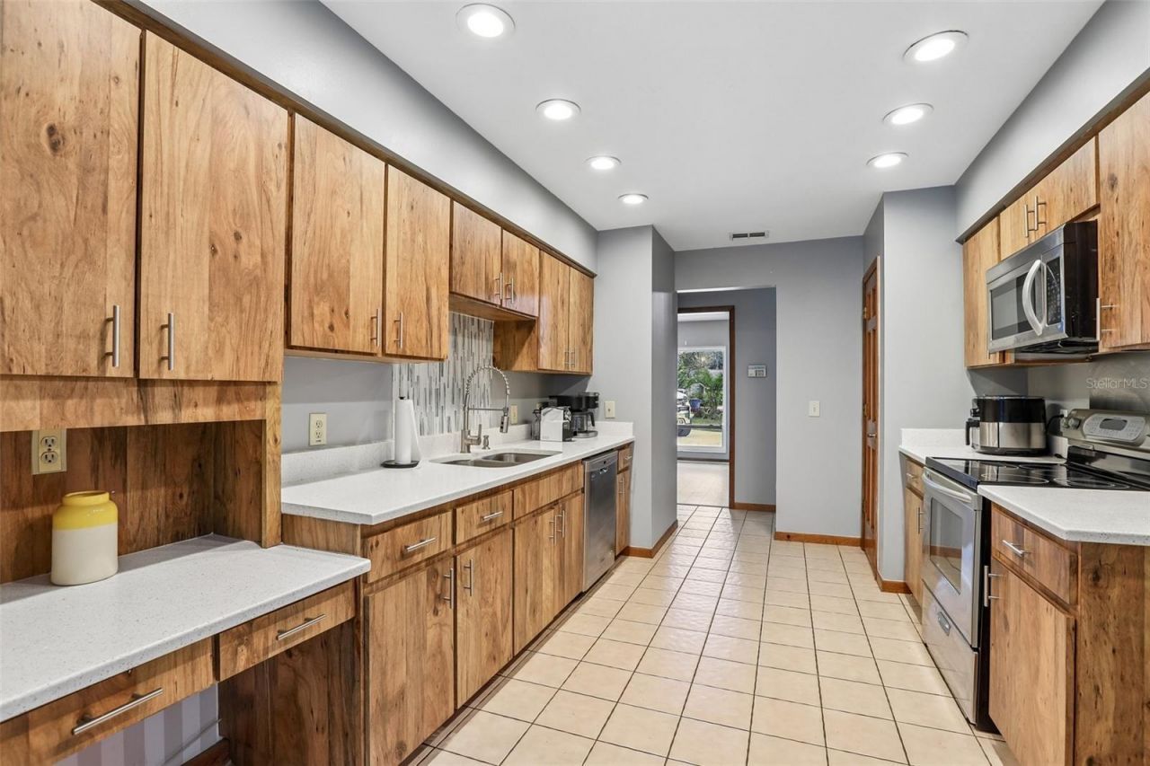 4603 Ridgecliff Drive, Brandon, FL 33511 Photo