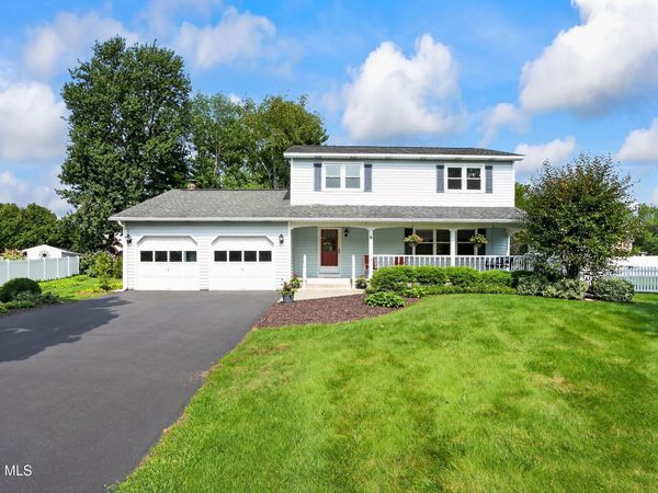 6 Durham Court, Schenectady, NY 12309