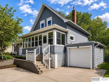 6233 Pacific Street, Omaha, NE 68106