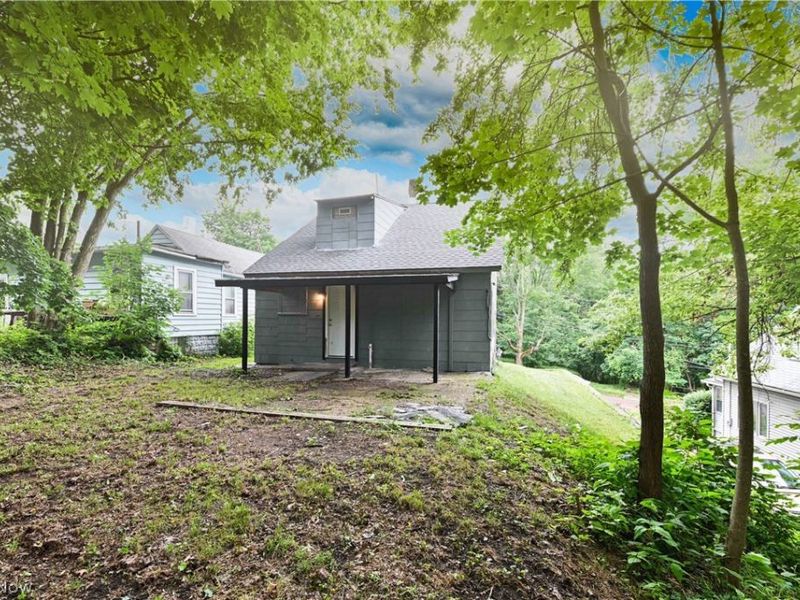 49 Penfield Avenue, Akron, OH 44310 Photo 2