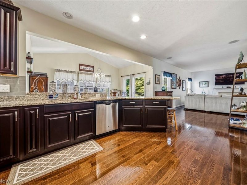 8677 Indigo Trail, Mentor, OH 44060 Photo 16
