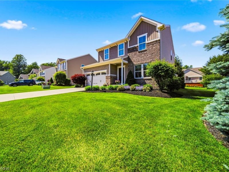 8677 Indigo Trail, Mentor, OH 44060 Photo 3
