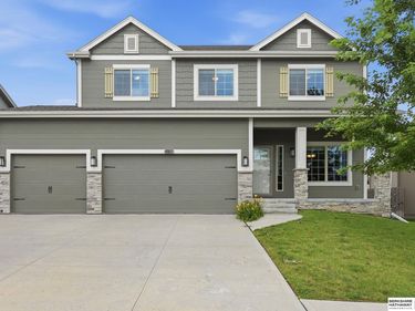 4801 N 181st Street, Elkhorn, NE 68022