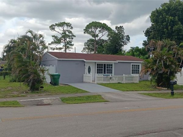 4331 SW 23rd Ct, Fort Lauderdale, FL 33317