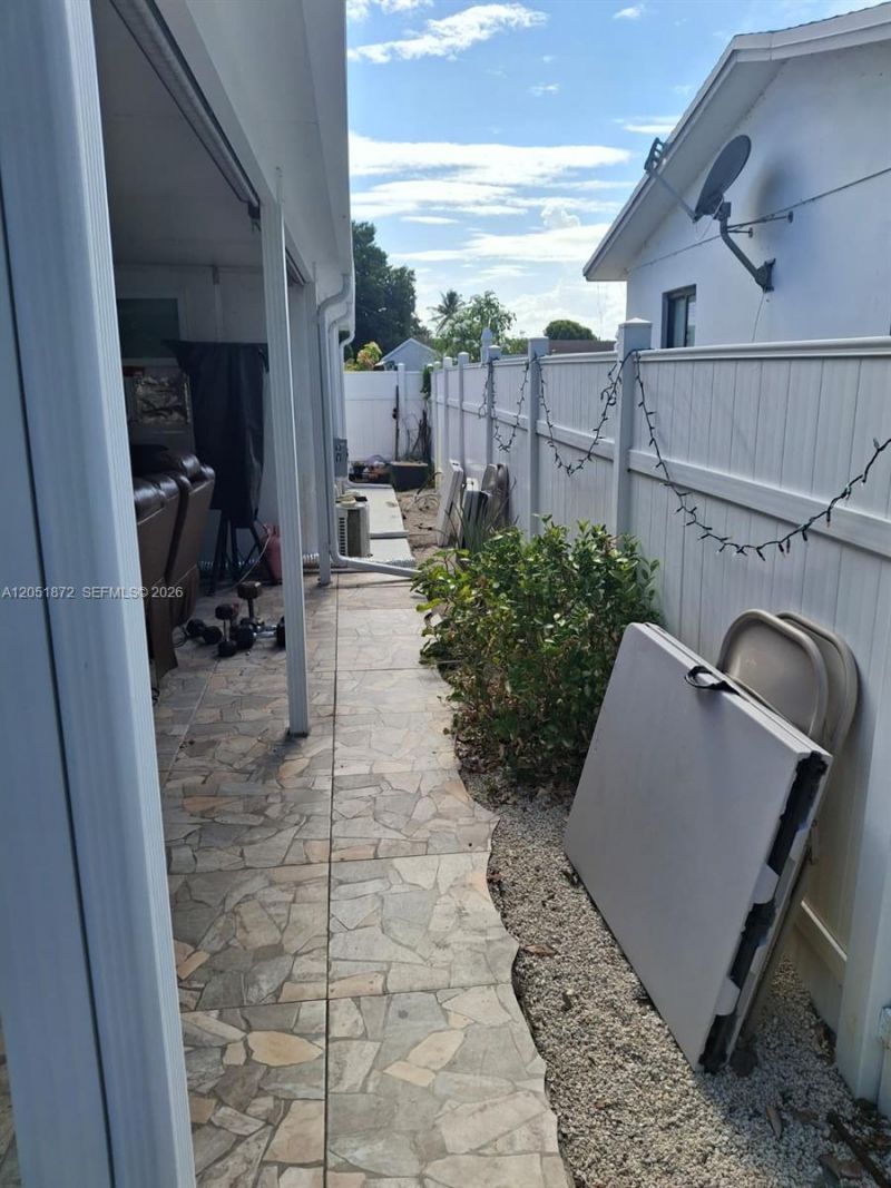 4331 SW 23rd Ct, Fort Lauderdale, FL 33317 Photo