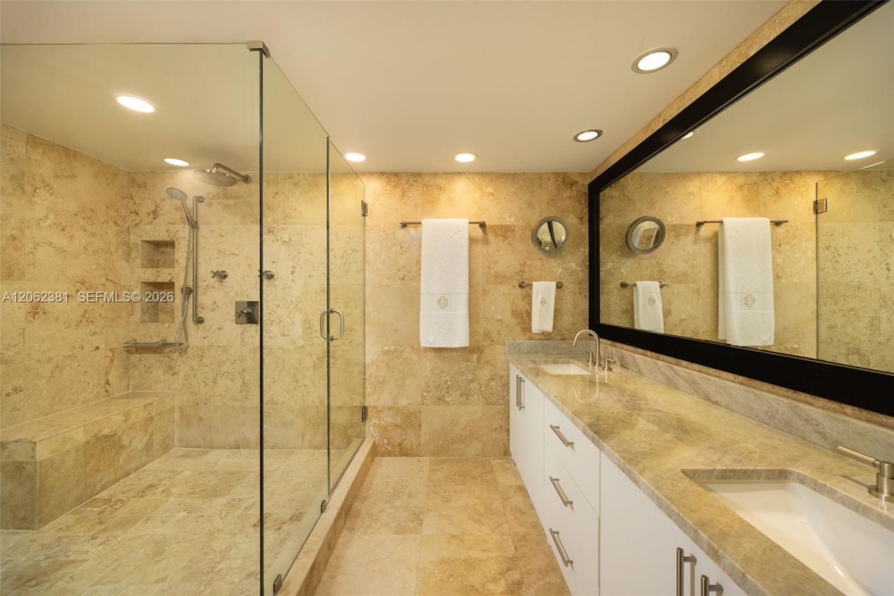 2 Grove Isle Dr, Unit B1109, Coconut Grove, FL 33133 Photo