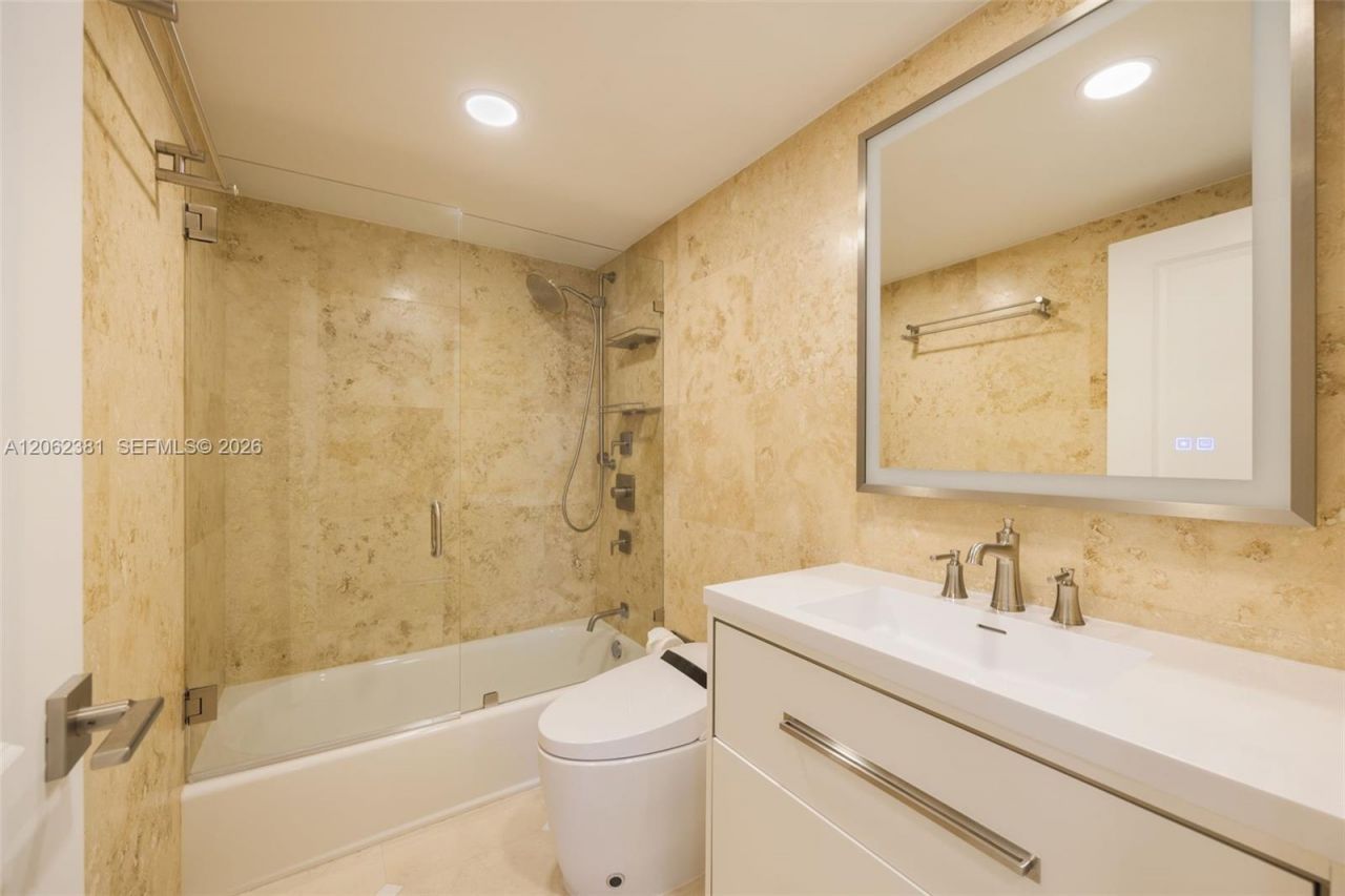 2 Grove Isle Dr, Unit B1109, Coconut Grove, FL 33133 Photo