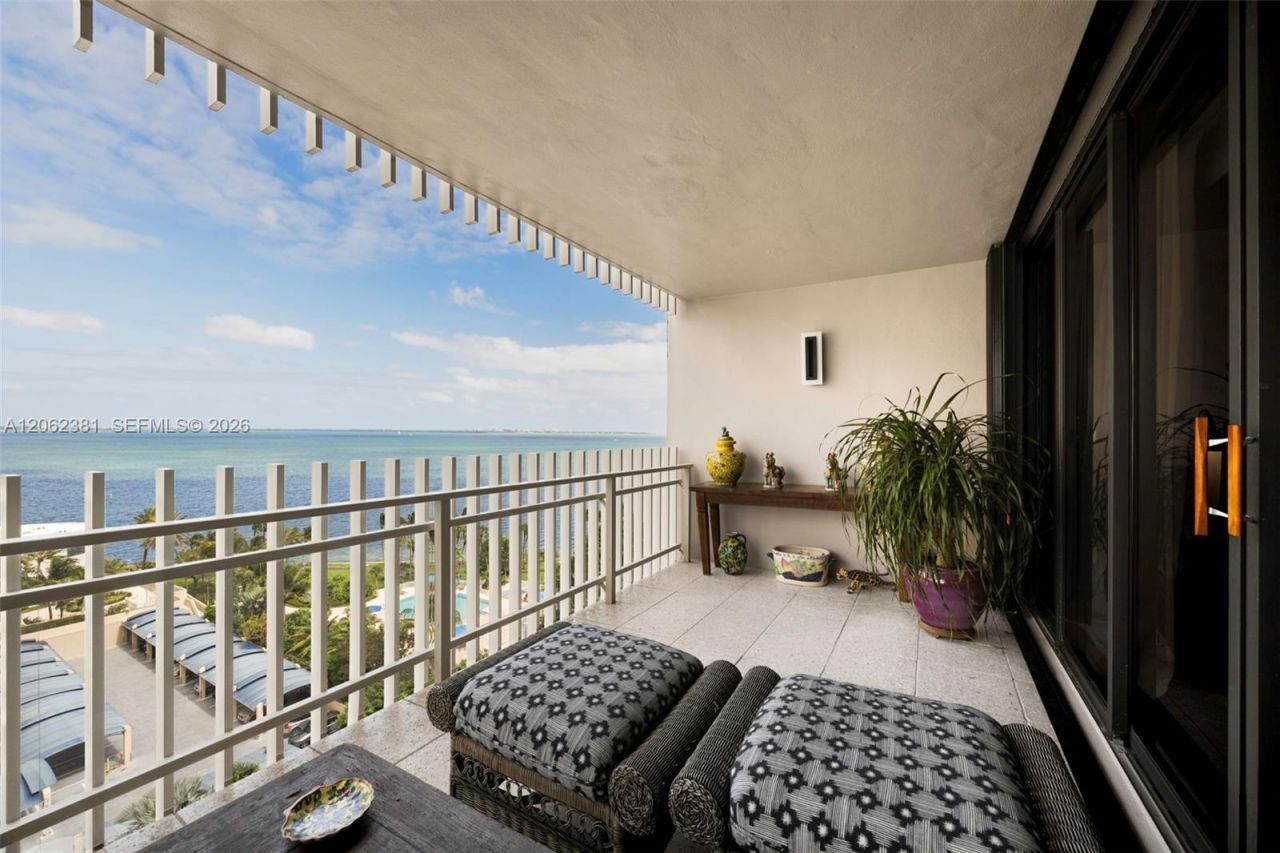 2 Grove Isle Dr, Unit B1109, Coconut Grove, FL 33133 Photo