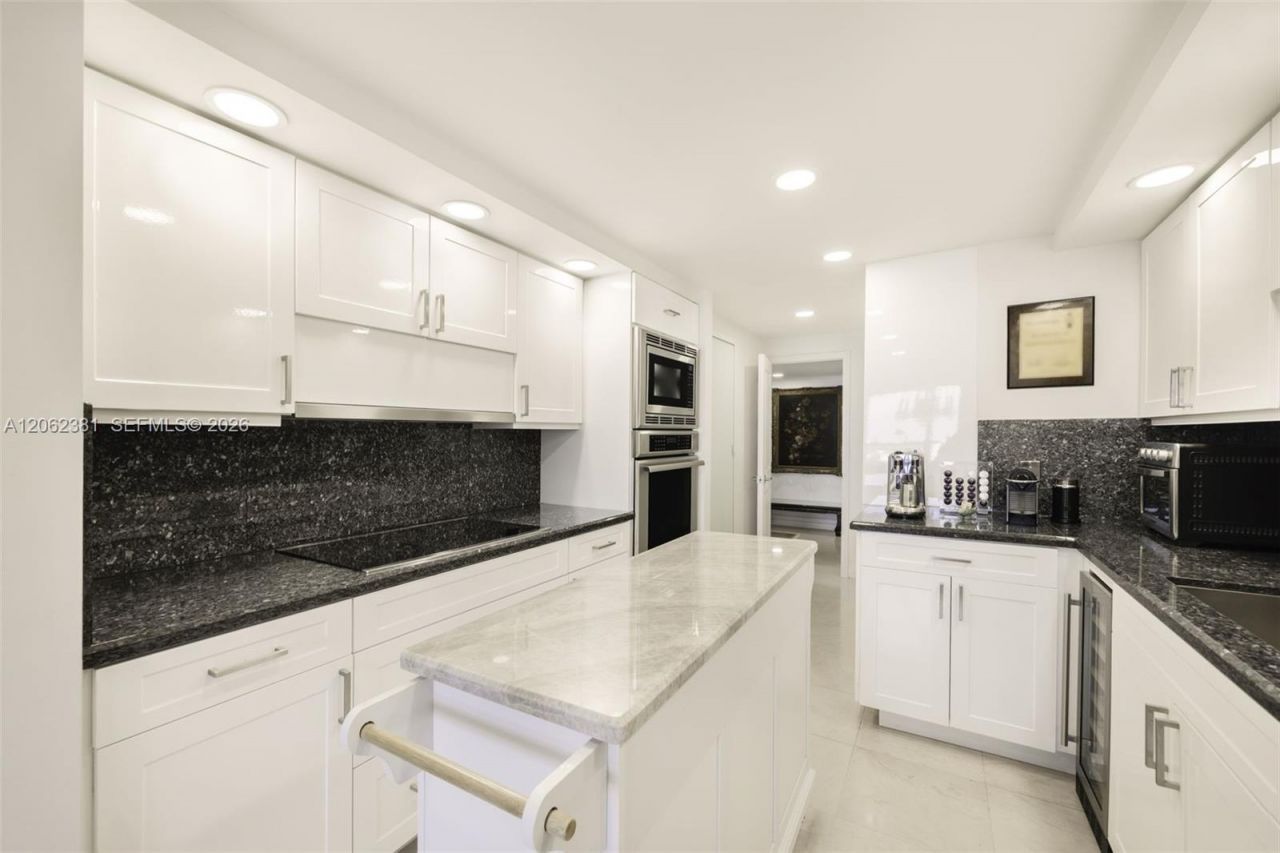 2 Grove Isle Dr, Unit B1109, Coconut Grove, FL 33133 Photo