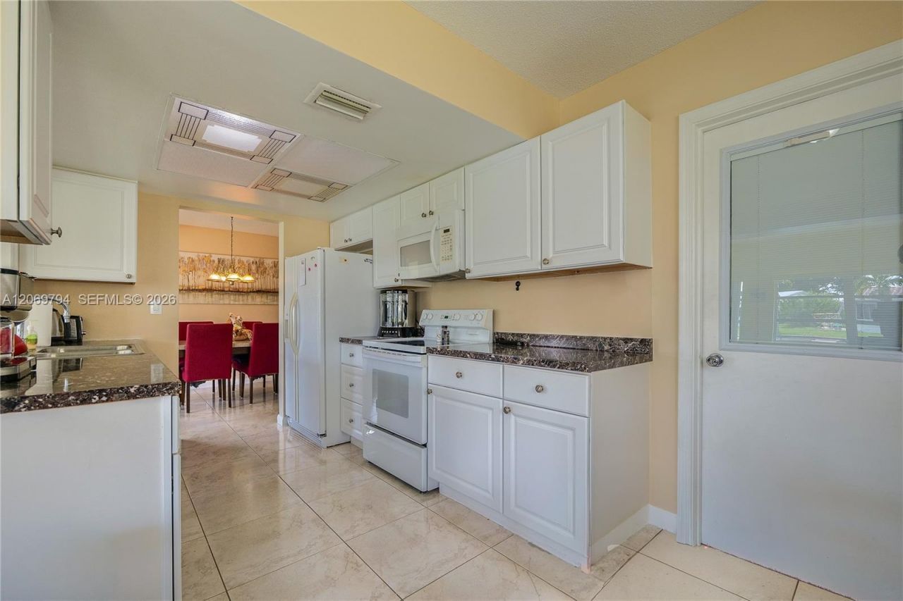 4712 NW 47th Ter , Tamarac, FL 33319 Photo