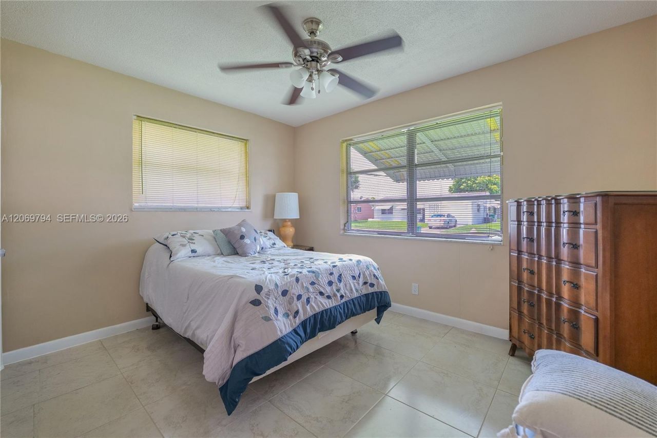 4712 NW 47th Ter , Tamarac, FL 33319 Photo