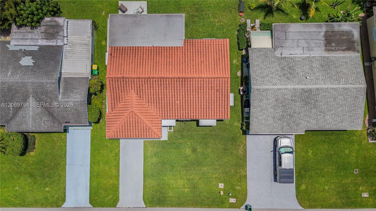4712 NW 47th Ter , Tamarac, FL 33319 Photo