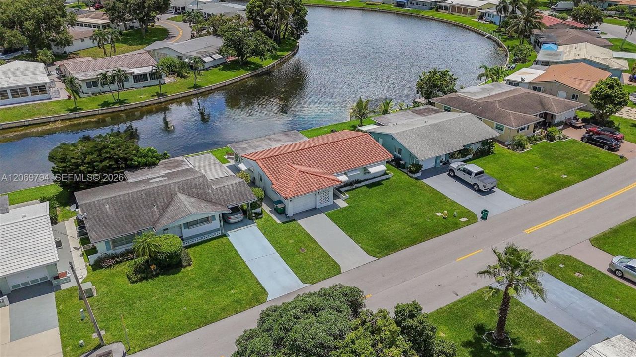 4712 NW 47th Ter , Tamarac, FL 33319 Photo