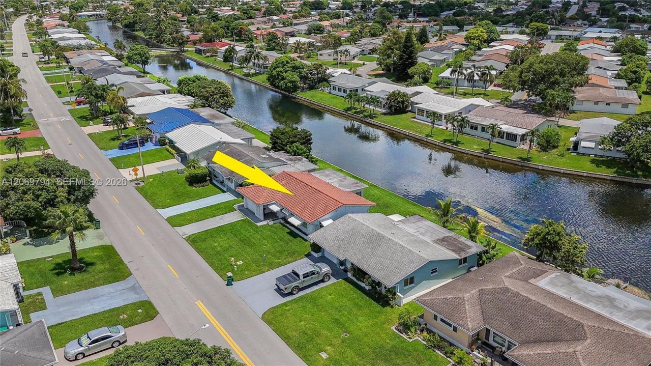 4712 NW 47th Ter , Tamarac, FL 33319 Photo