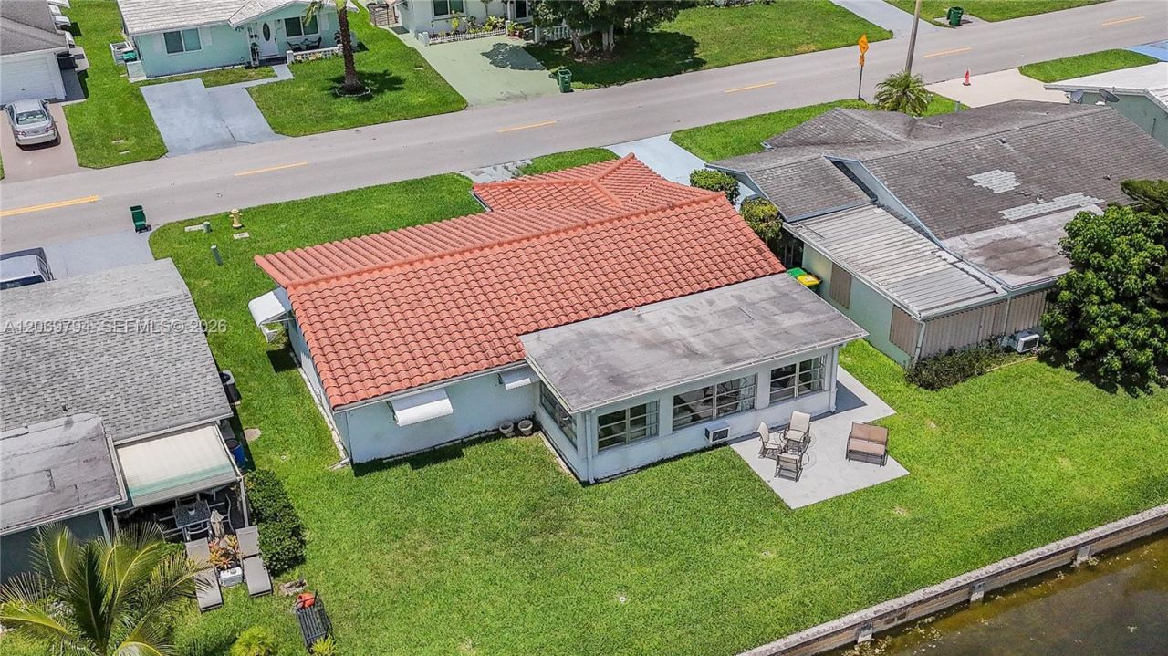 4712 NW 47th Ter , Tamarac, FL 33319 Photo
