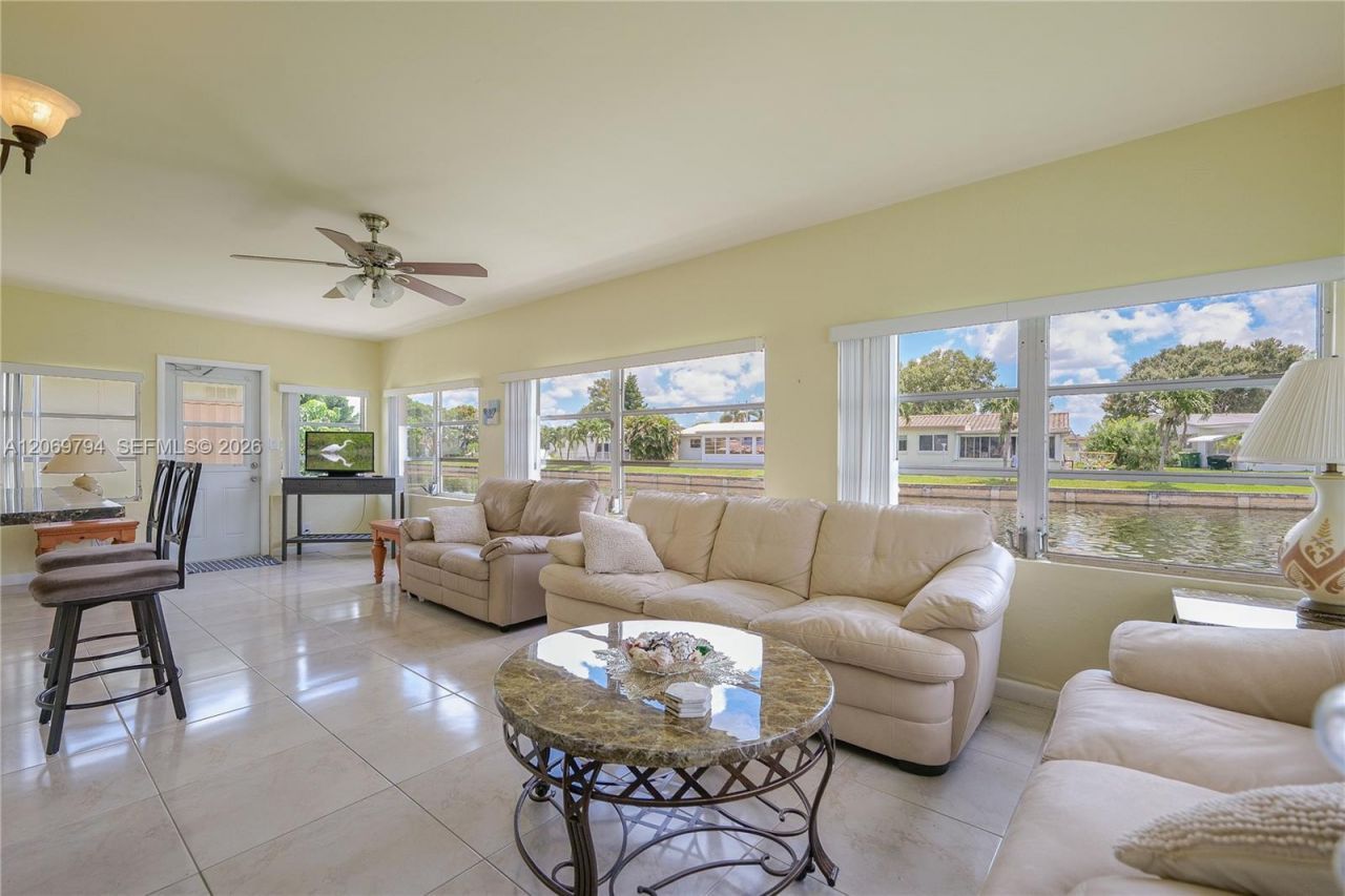 4712 NW 47th Ter , Tamarac, FL 33319 Photo