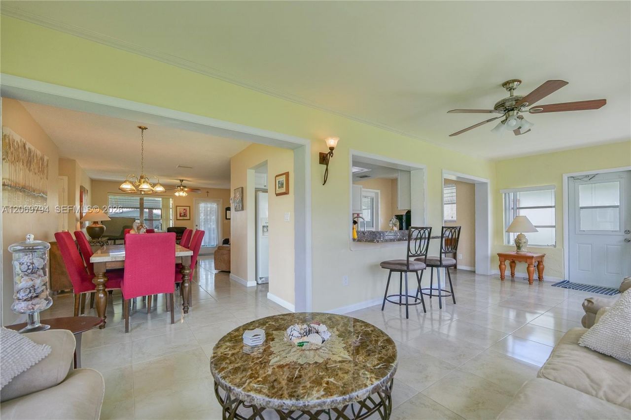 4712 NW 47th Ter , Tamarac, FL 33319 Photo