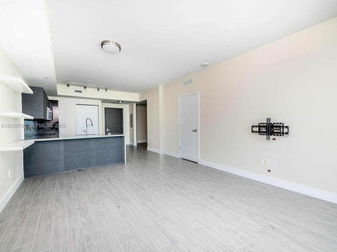 1080 Brickell Ave, Unit 2206, Miami, FL 33131 Photo