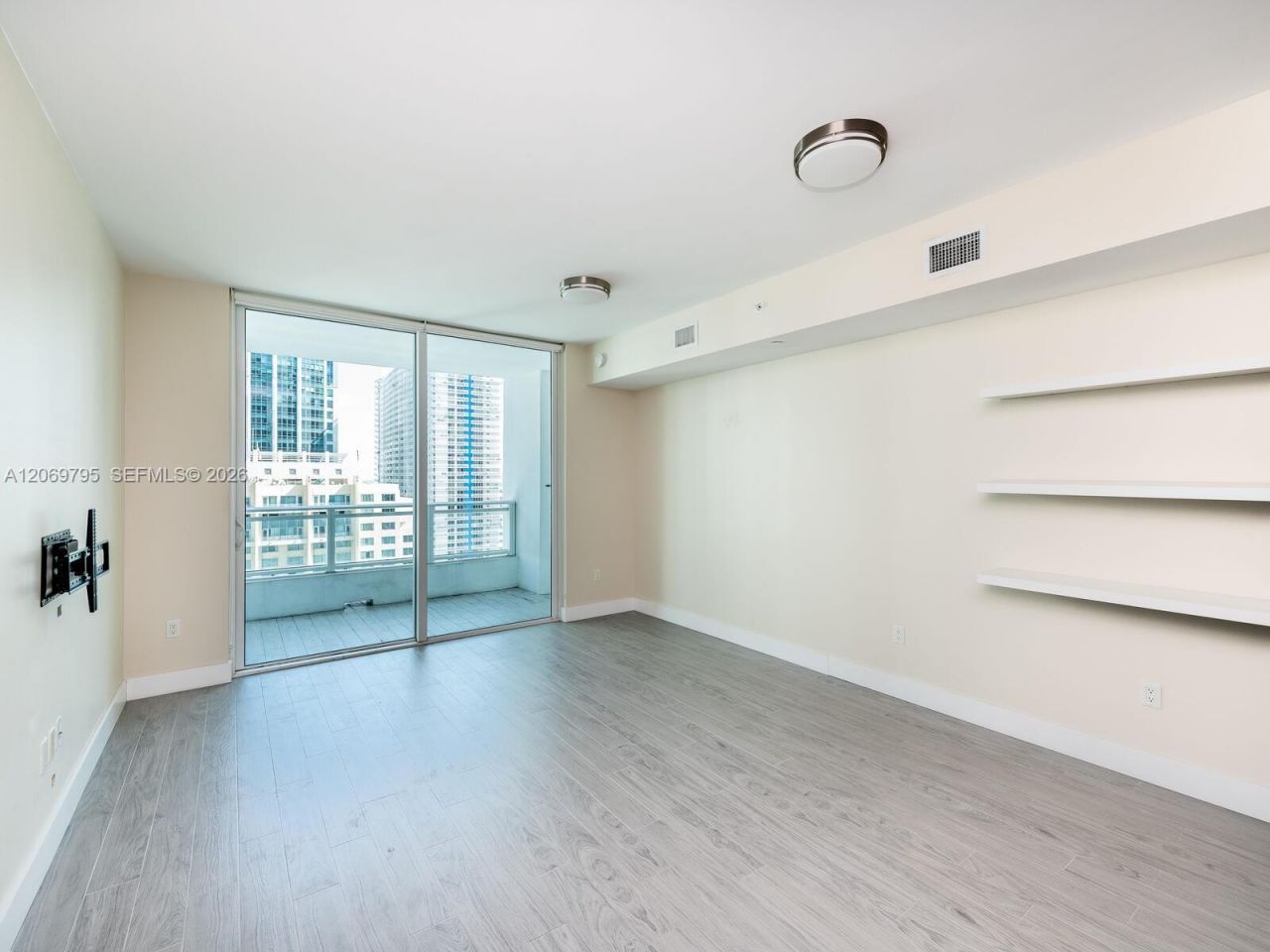 1080 Brickell Ave, Unit 2206, Miami, FL 33131 Photo
