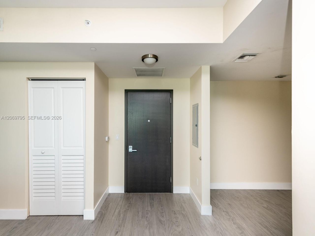 1080 Brickell Ave, Unit 2206, Miami, FL 33131 Photo
