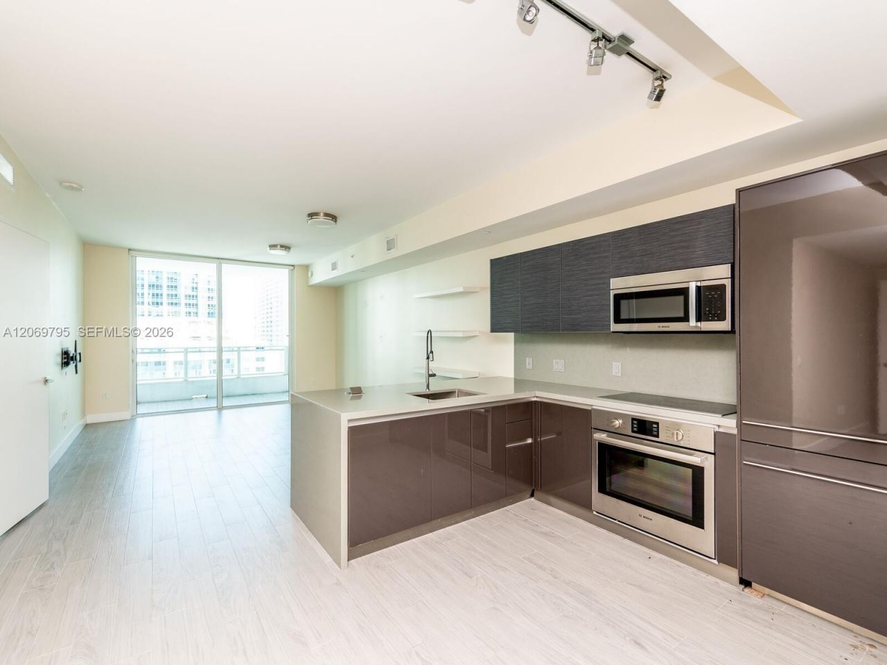 1080 Brickell Ave, Unit 2206, Miami, FL 33131 Photo