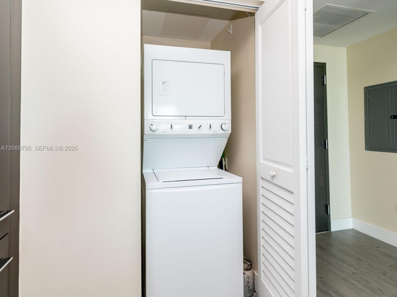 1080 Brickell Ave, Unit 2206, Miami, FL 33131 Photo